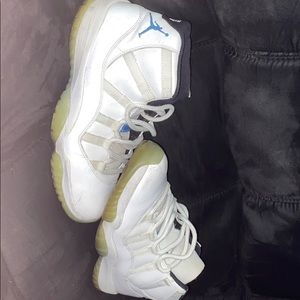 Jordan 11 Legend Blue